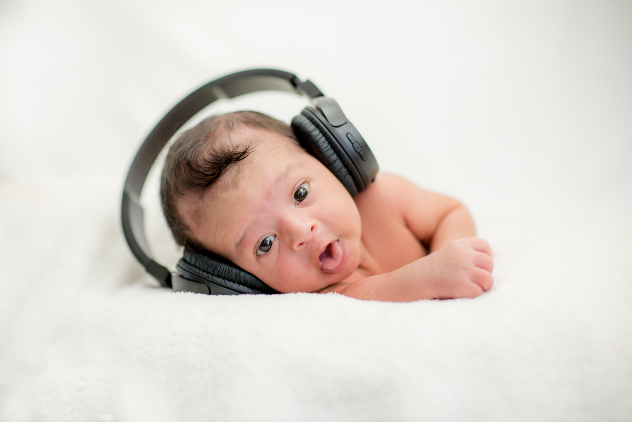 赤ちゃんの心を育むために音楽を聞かせると良い理由。育脳ミュージックで穏やかな毎日を TAKMIXヒーリングミュージック